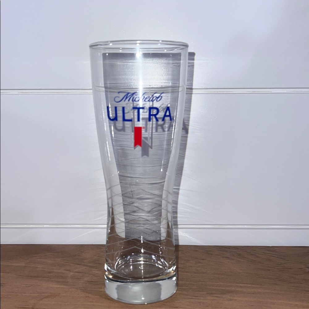 BNIB - Michelob Ultra Pint Glass Set - Picture 3 of 9